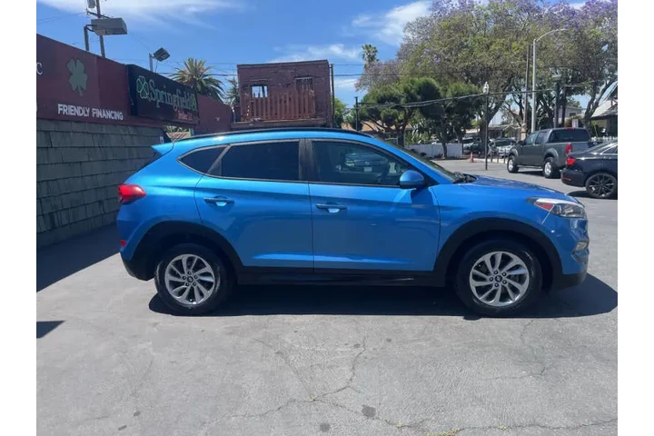$13995 : 2017 Tucson SE image 5