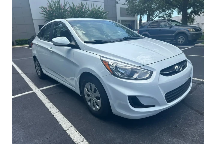 $5900 : Hyundai Accent 2017 image 2