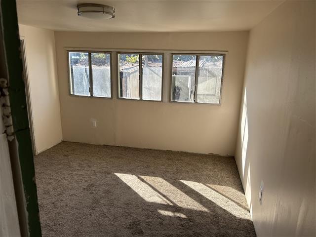 $3195 : CASA East Los Angeles image 5