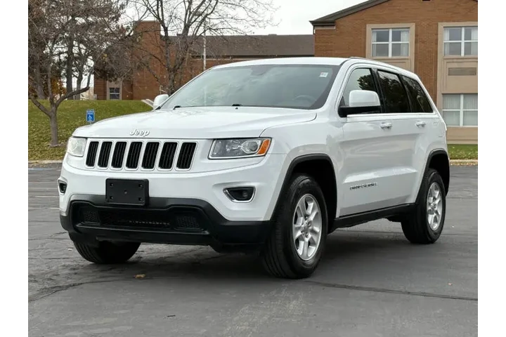 $11900 : 2016 Grand Cherokee Laredo image 3