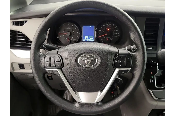 $25998 : Toyota Sienna 2015 LE 7-Pass image 10