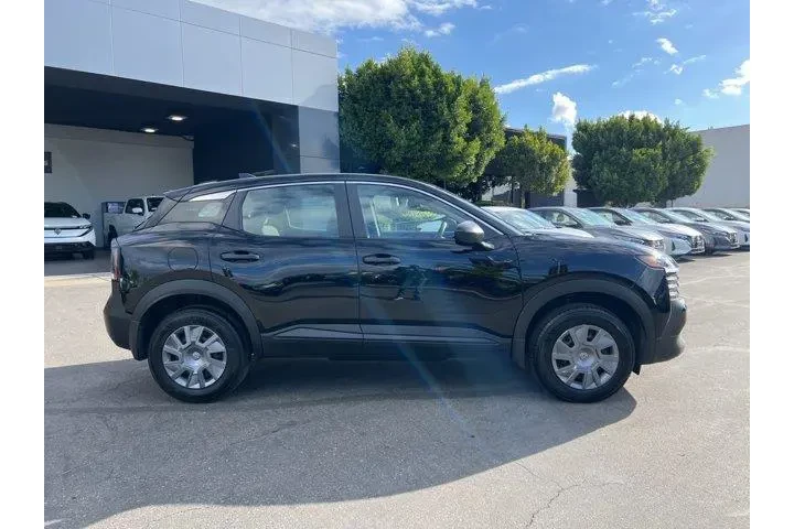 $21499 : Nissan Kicks 2025 S 4dr Cros image 8