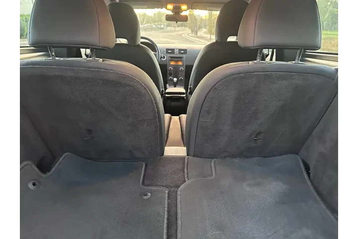 $10750 : 2010 C30 T5 image 8
