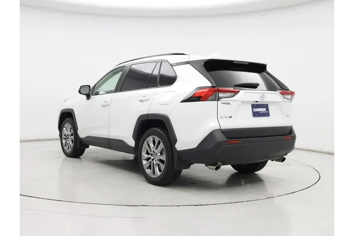 $31998 : Toyota RAV4 2023 XLE Premium image 2