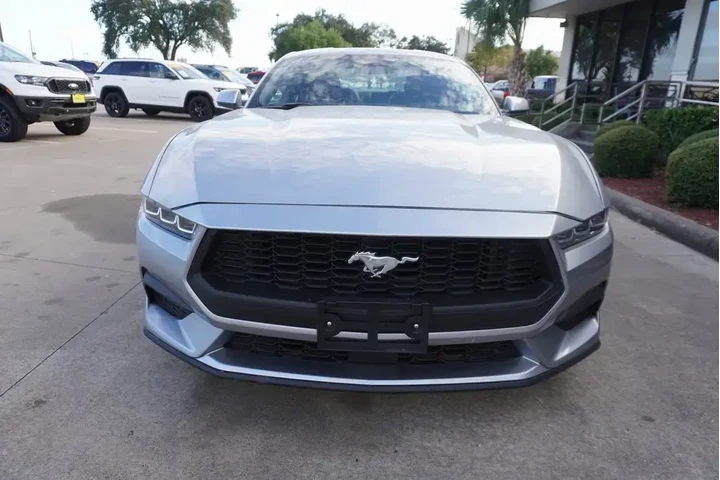 $31988 : Ford Mustang 2024 EcoBoost P image 3