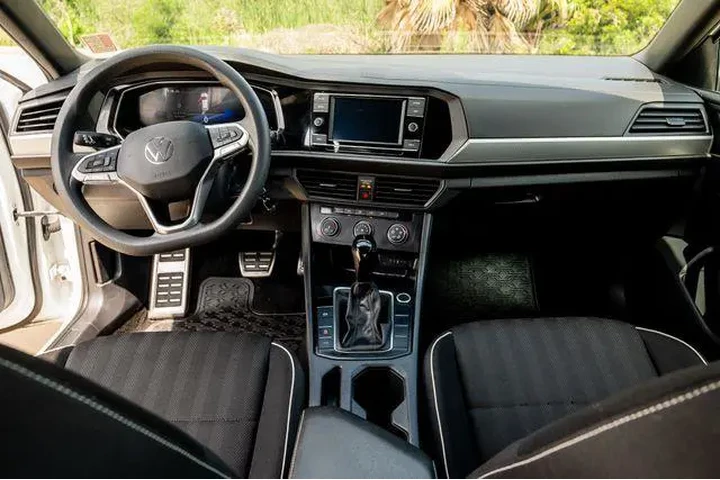 $20800 : Volkswagen Jetta 2023 Sport image 8