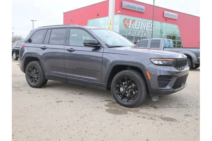 $29277 : Jeep Grand Cherokee 2024 4x4 image 2