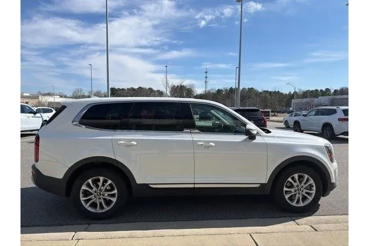$14960 : Kia Telluride 2020 AWD LX 4d image 6