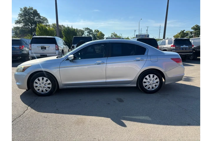 $7980 : 2009 Accord Sdn 4dr I4 Auto LX image 5