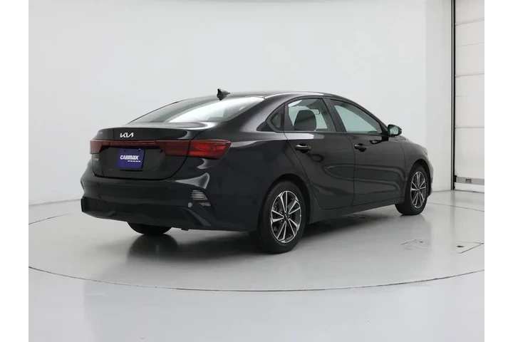 $17998 : Kia Forte 2023 LXS 4dr Sedan image 8