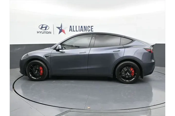 $33988 : Tesla Model Y 2023 AWD Long image 3