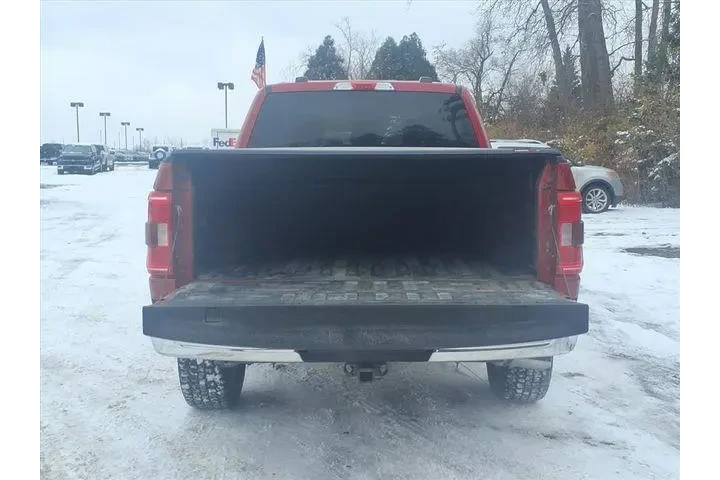 $30000 : Ford F-150 2022 4x4 XLT 4dr image 9