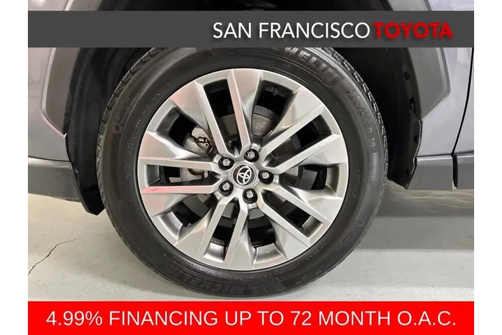 $30988 : Gold Certified2022 RAV4 XLE P image 9