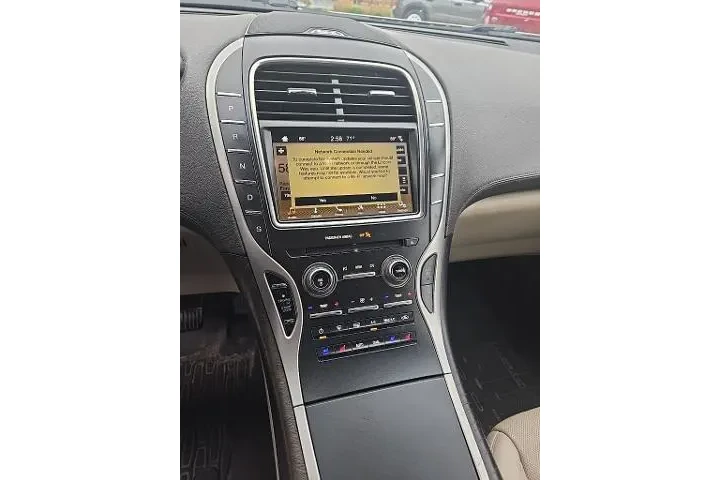 $23184 : Lincoln Nautilus 2019 AWD Re image 8