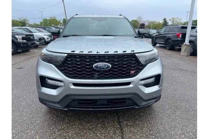 $25074 : Ford Explorer 2020 AWD ST 4d image 2