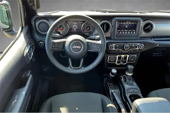 $29981 : Jeep Gladiator 2023 4x4 Spor image 5