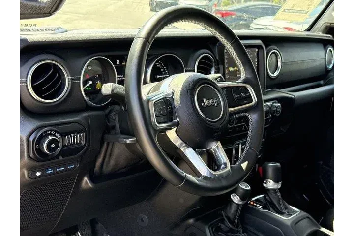 $26000 : Jeep Wrangler Unlimited 2021 image 9