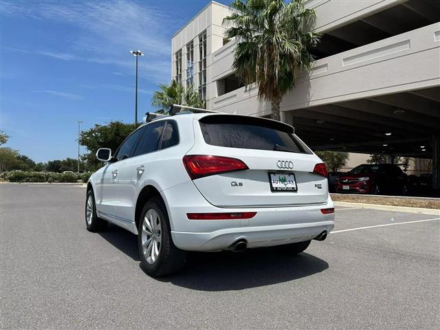 $15000 : 2015 AUDI Q52015 AUDI Q5 image 8