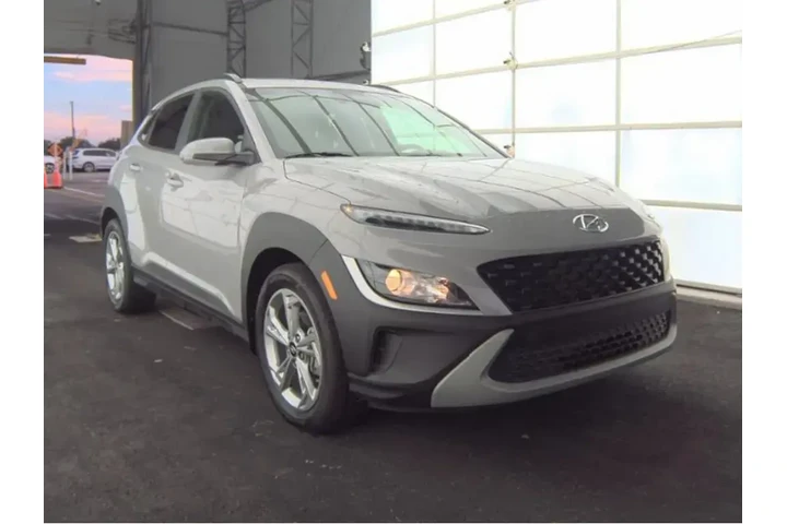 $18990 : Hyundai KONA 2023 SEL 4dr Cr image 4