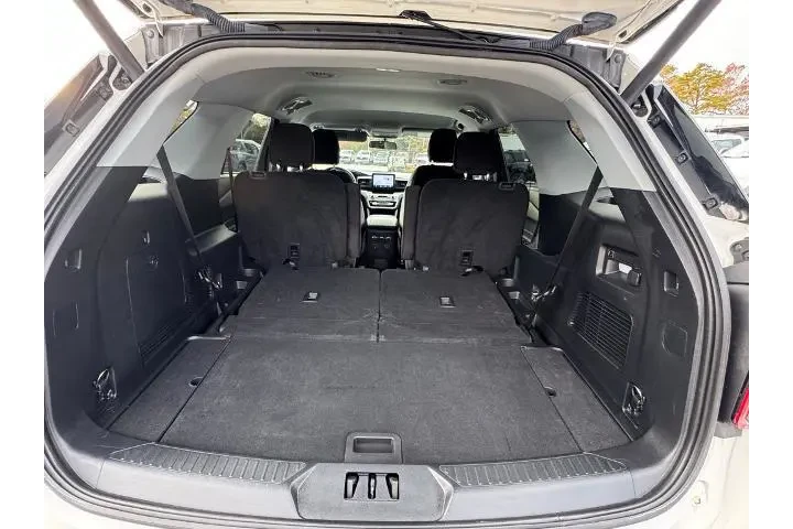 $29900 : Ford Explorer 2023 AWD XLT 4 image 8