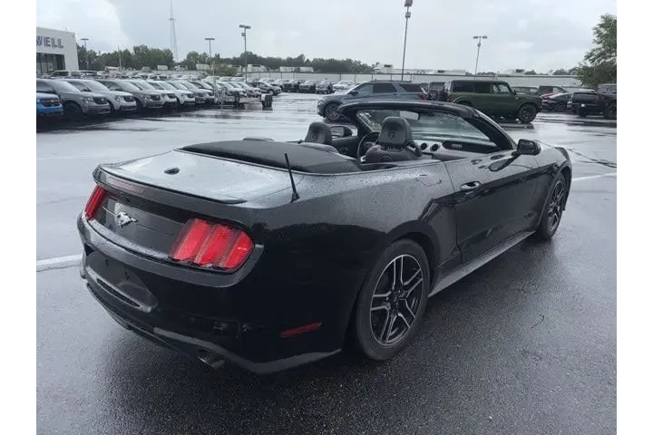 $26622 : Ford Mustang 2022 EcoBoost P image 4