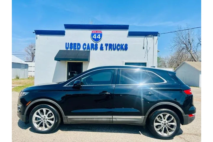 $16995 : 2019 MKC Select FWD image 4