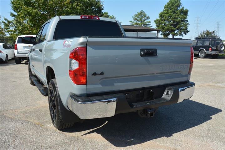 2019 Tundra SR5 TSS image 9