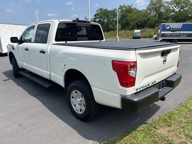 $37998 : PRE-OWNED 2022 NISSAN TITAN X image 5