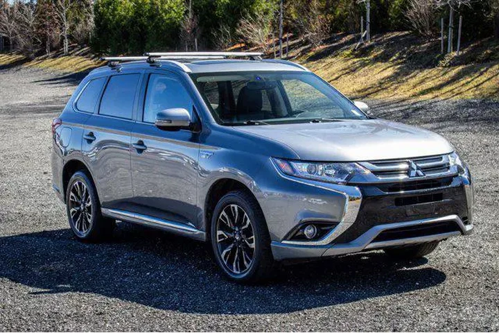 $14995 : Mitsubishi Outlander PHEV 20 image 10