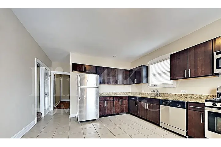 $1870 : HOUSE TO LET IN CHICAGO IL image 5