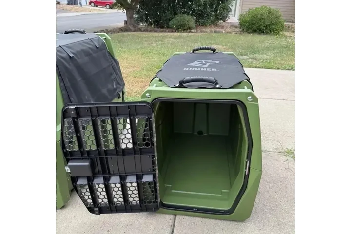 $650 : GUNNER KENNELS image 2