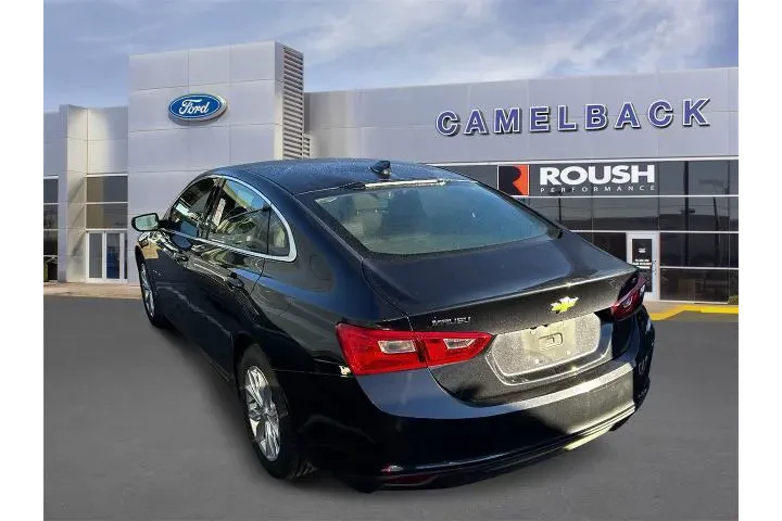 $16394 : Chevrolet Malibu 2023 LT 4dr image 4