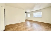 $1900 : 2 Bedroom apartment available thumbnail