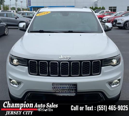 Used 2018 Grand Cherokee Limi image 3