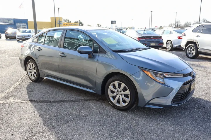 $21588 : 2025 Corolla LE CVT image 3