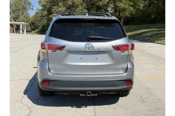 $13999 : 2015 Highlander XLE image 9