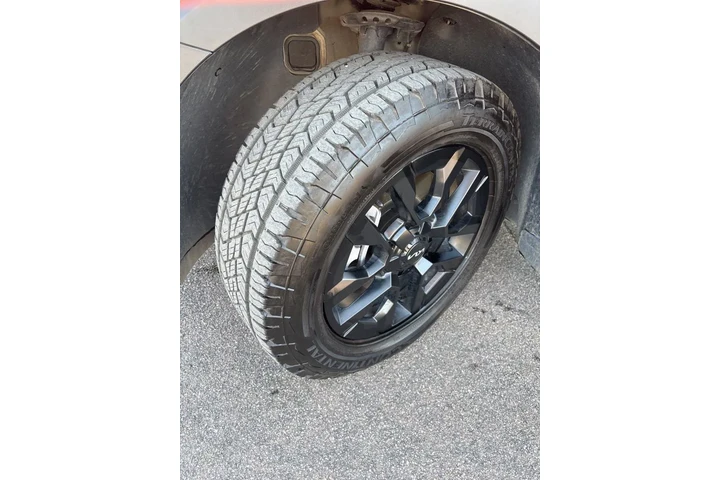 $46999 : 2024 Telluride SX-Prestige X- image 10