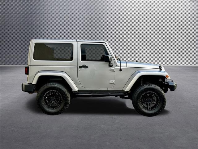 $23717 : 2015 Wrangler Sahara image 8