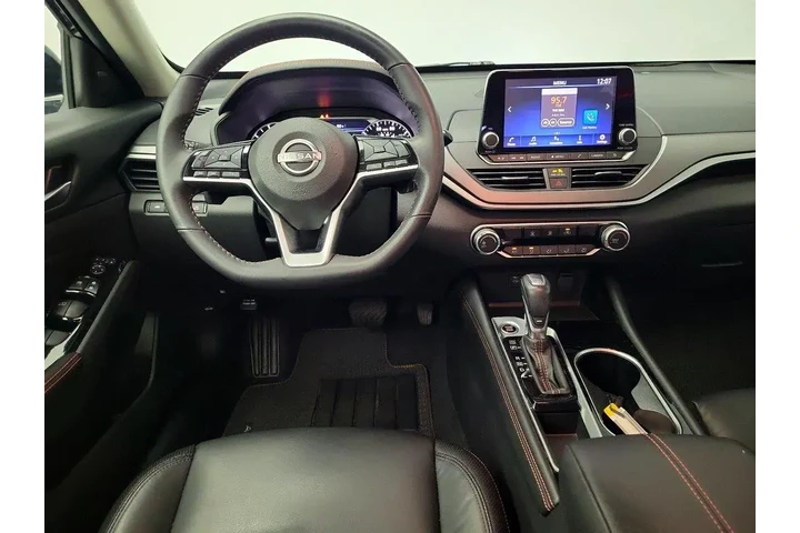 $23998 : Nissan Altima 2024 2.5 SR 4d image 10
