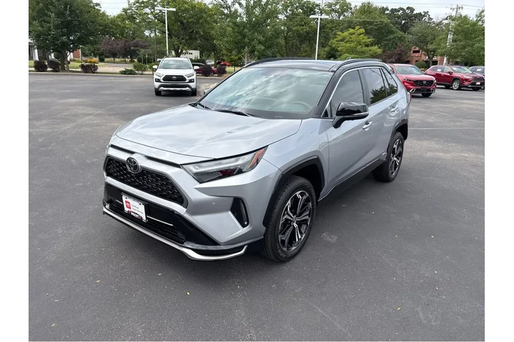 $56997 : 2025 RAV4 Plug-In Hybrid XSE image 9