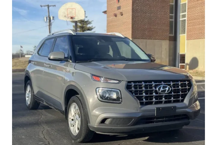 $11999 : 2020 Venue SEL image 4