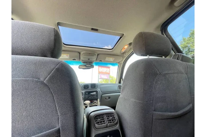 $9500 : 2002 TrailBlazer LT image 10