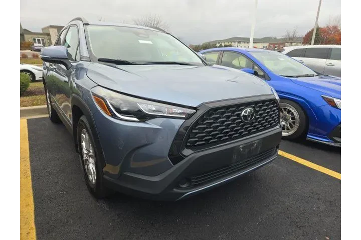 $25991 : Toyota Corolla Cross 2023 AW image 1