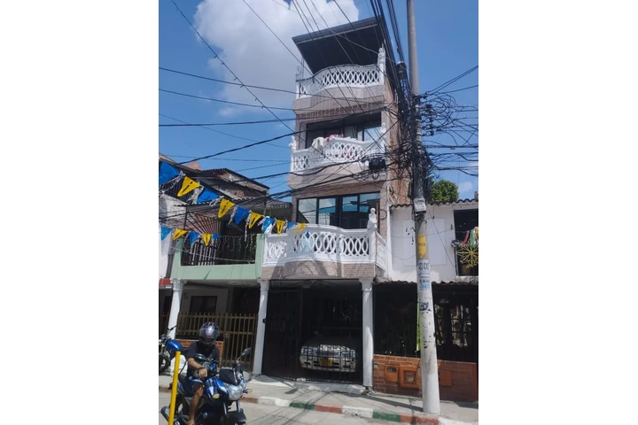 $1000000 : Casa en arriendo image 1