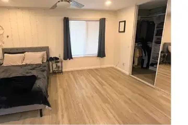 $800 : SE RENTA  CUARTO EN PERRIS image 1