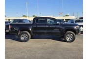 $32992 : Toyota Tacoma 2022 4x2 Limit thumbnail