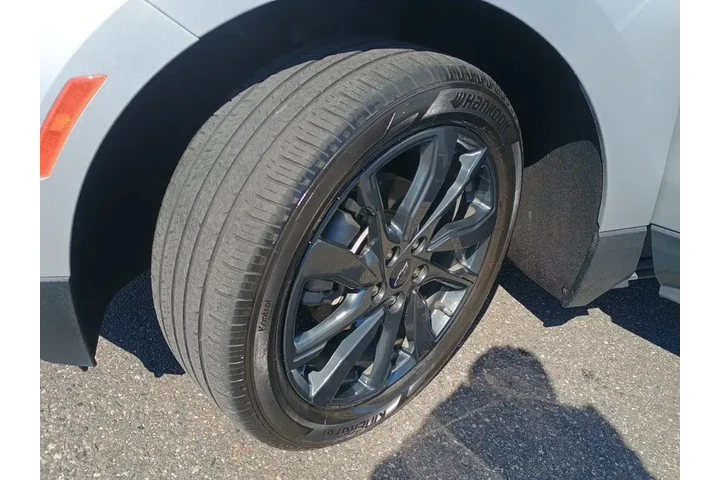 $18662 : Chevrolet Equinox 2022 RS 4d image 9