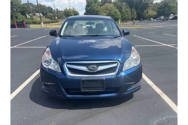 $10500 : 2011 Legacy 2.5i Limited image 4