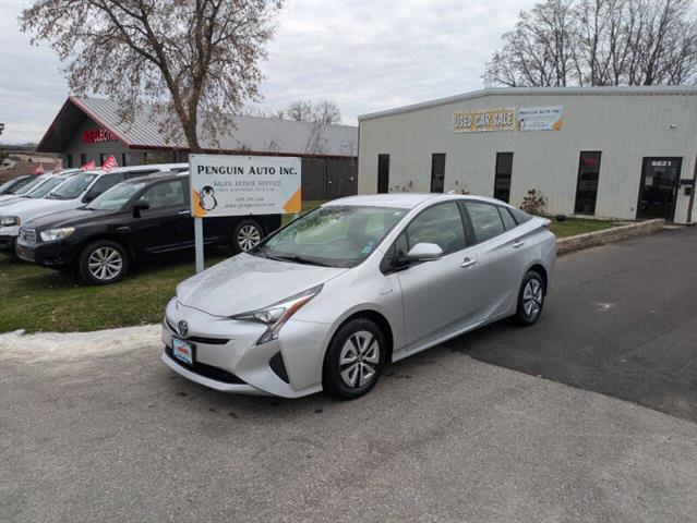 $17990 : 2017 Prius Four image 1