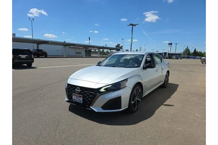 $22500 : Nissan Altima 2024 2.5 SR 4d image 3